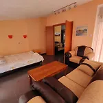 Apartment Crocus Of Rafailovici