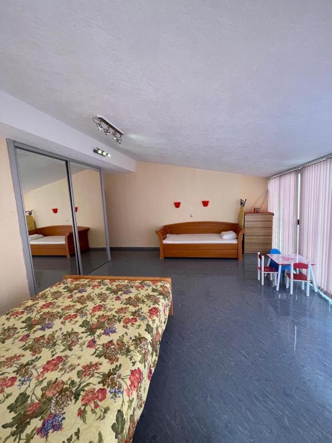 Apartment Crocus Of Rafailovici Budva