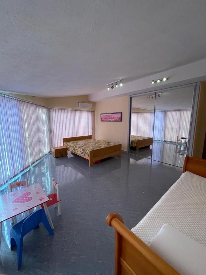 Crocus Of Rafailovici Apartment Budva